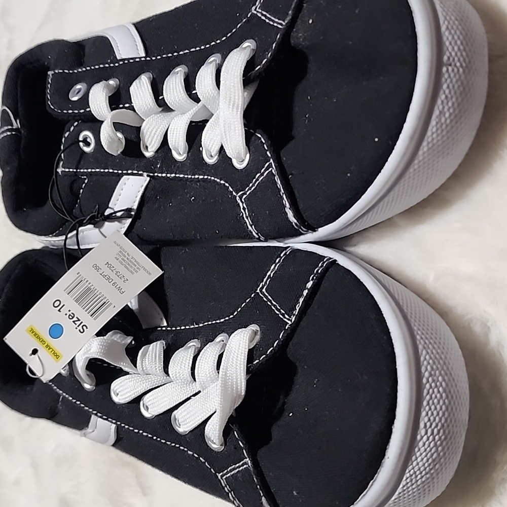 ST REVOLUTION NEW WITH TAGS MEN'S SIZE 10 SNEAKERS ๐ - Picture 4 of 9